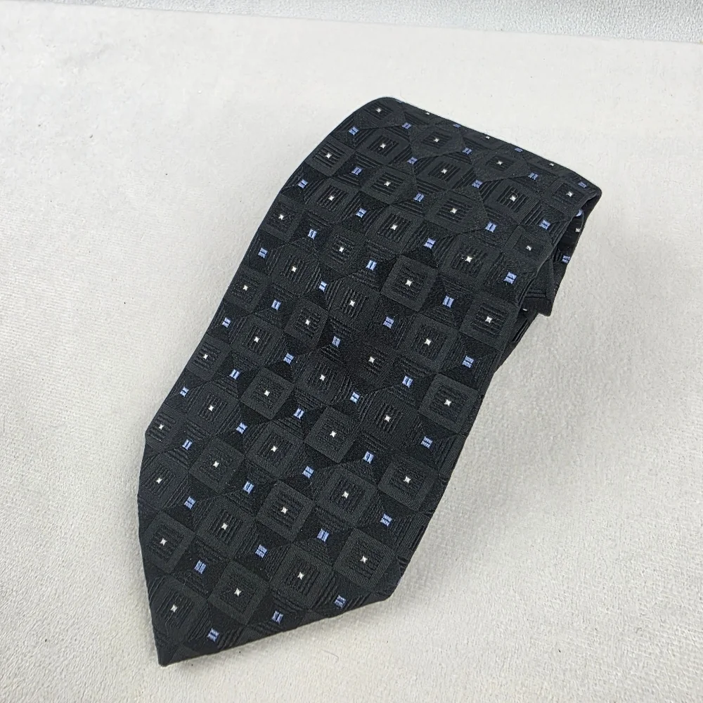 Michael Michael Kors 100% Silk Geometric Tie